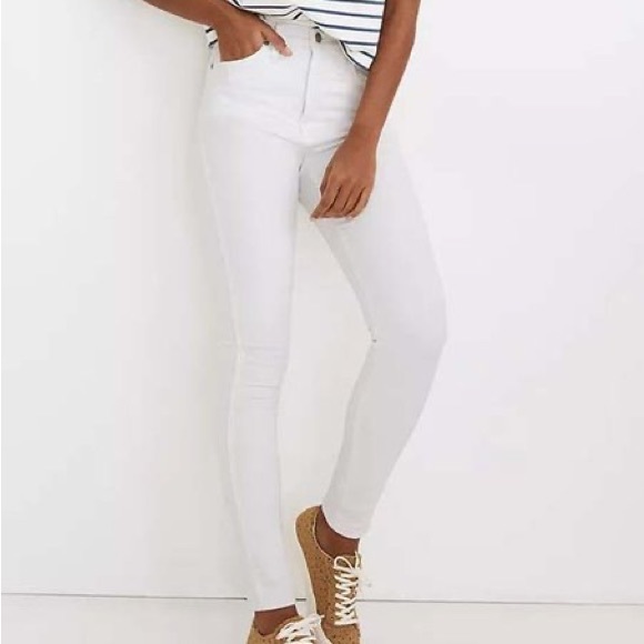 Madewell Tall 9” High-rise Skinny Jeans in Pure White | Size 27 - Picture 6 of 6